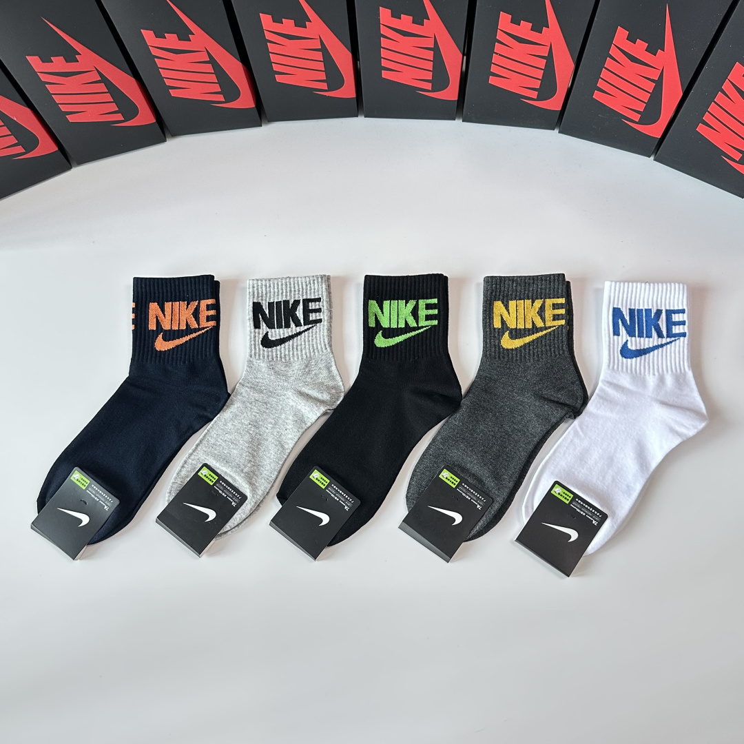 NO:768599,Specially equipped with counter packaging NIKE (Nike) new mid-length pile socks!  Five pairs in a box, synchronized tube socks at the counter, big brands going out on the street, must-have socks for fashionistas, stockings, socks, socks19860909特 配专柜包装 NIKE（耐克）新款中长款堆堆袜袜子！一盒五双,专柜同步筒袜袜子,大牌出街,潮人必备超好搭袜子,丝袜,袜子,socks,accessory
