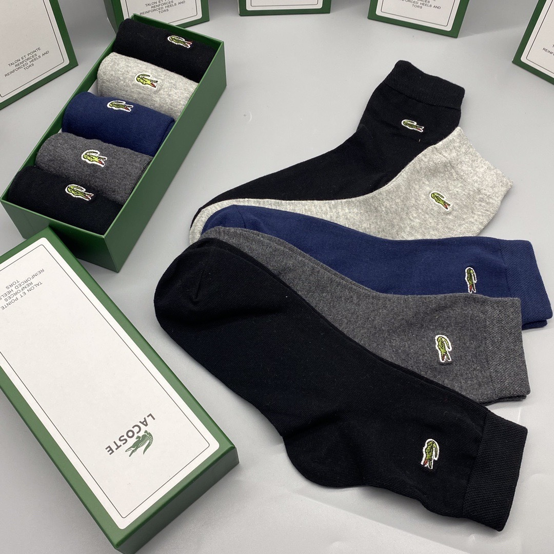 NO:768705,Specially equipped with counter packaging LACOSTE (crocodile) new double-needle embroidery mid-length pile socks!  Five pairs in a box, synchronized tube socks at the counter, big brands going out on the street, a must-have for fashionistas, super easy to match. Socks, stockings, socks, socks19860909特 配专柜包装 LACOSTE（鳄鱼）新款双针刺绣中长款堆堆袜袜子！一盒五双,专柜同步筒袜袜子,大牌出街,潮人必备超好搭.袜子,丝袜,袜子,socks,accessory