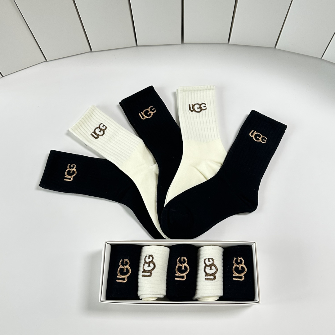 💛配包装UGG，新款刺绣双针中长款堆堆袜袜子！一盒五双， 专柜同步筒款袜子，💛大牌出街，潮人必备🔥超好搭