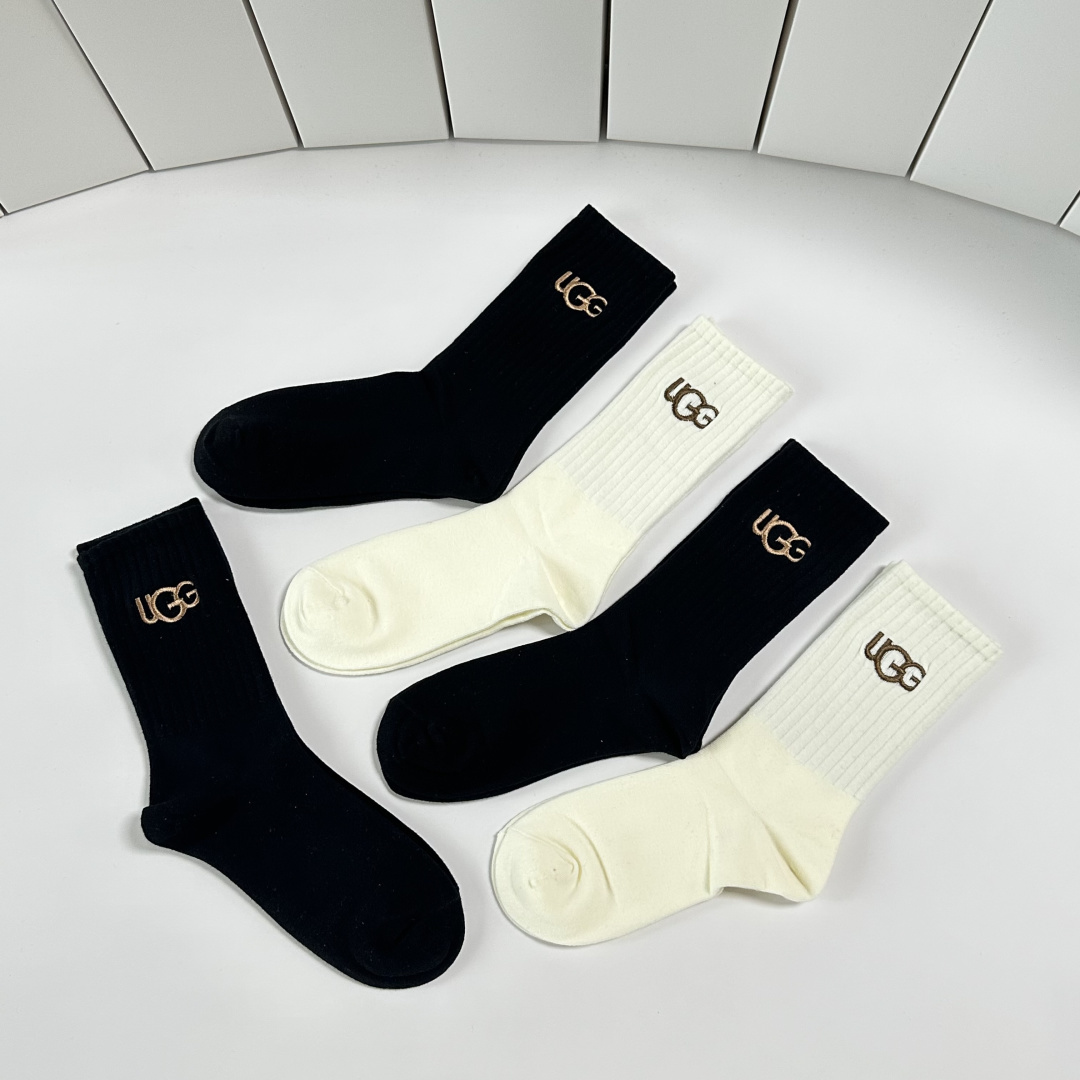 💛配包装UGG，新款刺绣双针中长款堆堆袜袜子！一盒五双， 专柜同步筒款袜子，💛大牌出街，潮人必备🔥超好搭