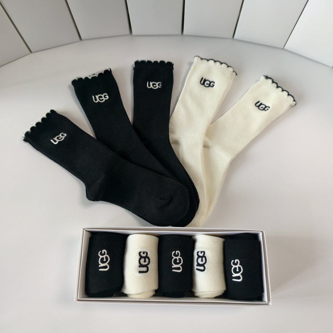 💛配专柜包装UGG 新款中长款堆堆袜袜子！一盒五双，专柜同步筒袜袜子，大牌出街，潮人必备🔥超好搭