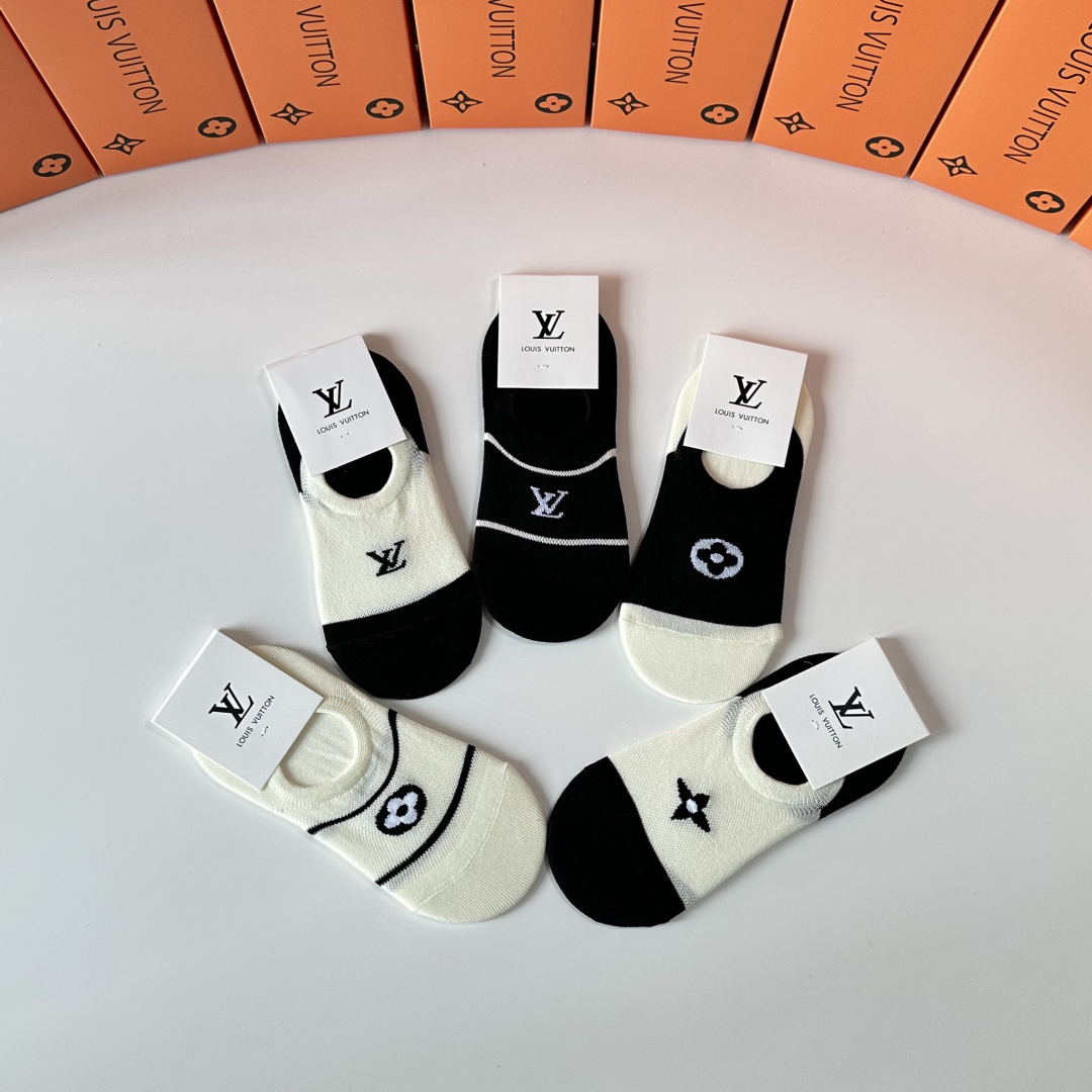 💛配专柜包装LV（路易威登）新款船袜隐形袜堆堆袜袜子！一盒五双，专柜同步筒袜袜子，💛大牌出街，潮人必备🔥