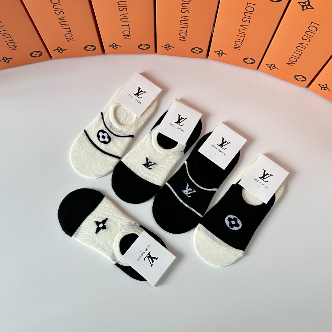 💛配专柜包装LV（路易威登）新款船袜隐形袜堆堆袜袜子！一盒五双，专柜同步筒袜袜子，💛大牌出街，潮人必备🔥
