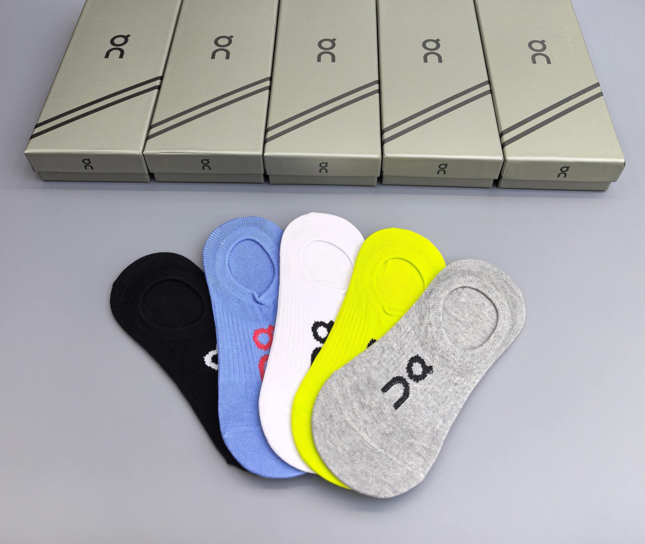 💛配包装On昂跑Cloudtilt 新款船袜堆堆袜袜子！一盒五双， 专柜同步筒款袜子，💛大牌出街，潮人必