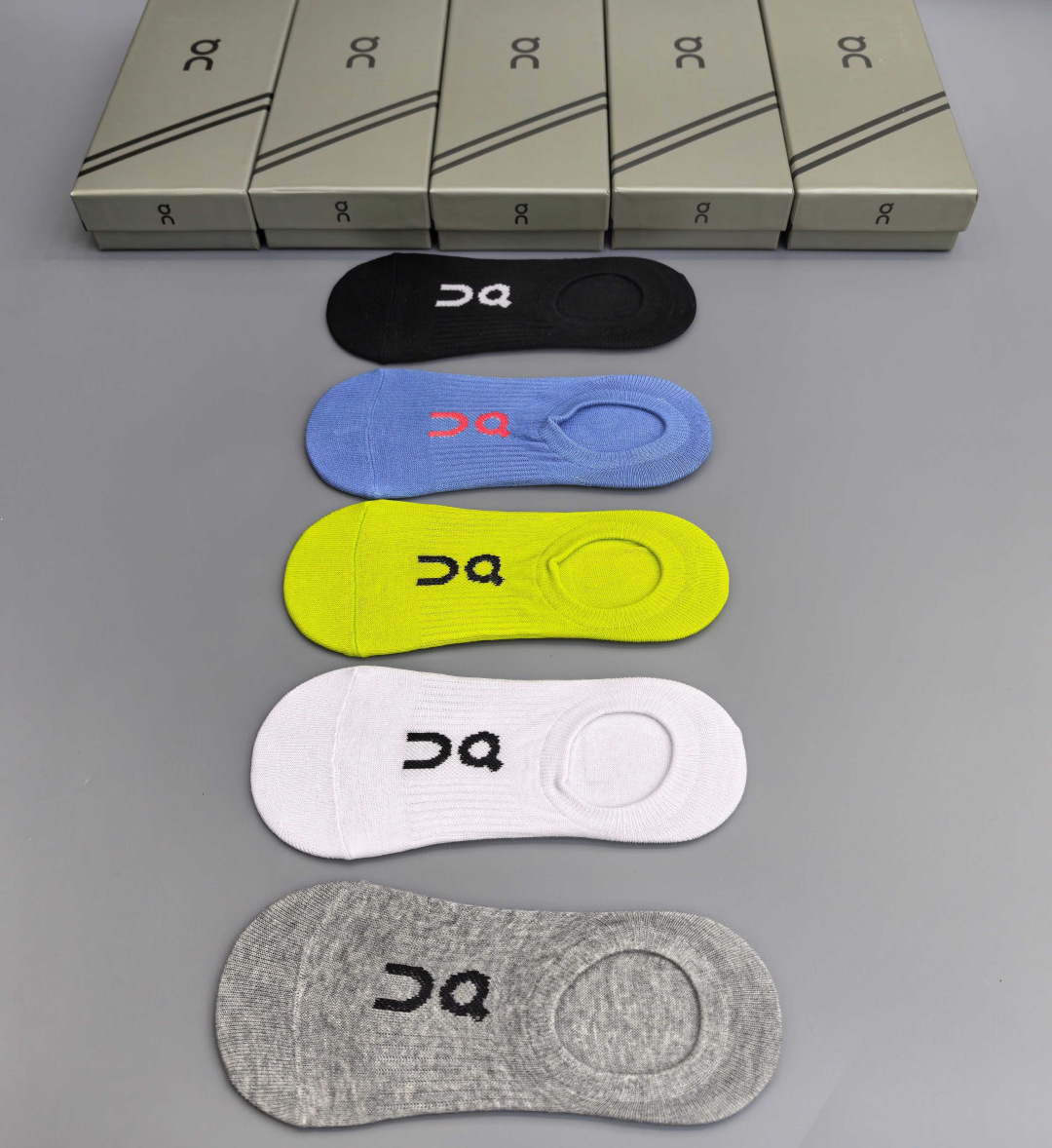 💛配包装On昂跑Cloudtilt 新款船袜堆堆袜袜子！一盒五双， 专柜同步筒款袜子，💛大牌出街，潮人必