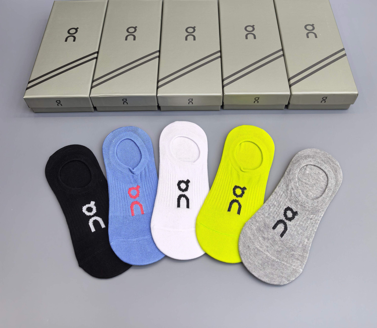 💛配包装On昂跑Cloudtilt 新款船袜堆堆袜袜子！一盒五双， 专柜同步筒款袜子，💛大牌出街，潮人必