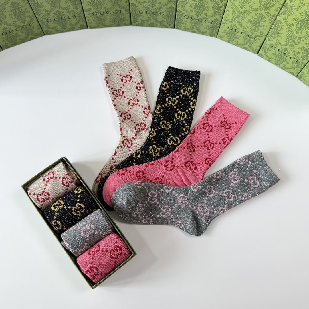 💛配包装Gucci（古驰）新款经典双针中长款堆堆袜袜子！一盒四双， 专柜同步筒袜袜子，💛大牌出街，潮人必