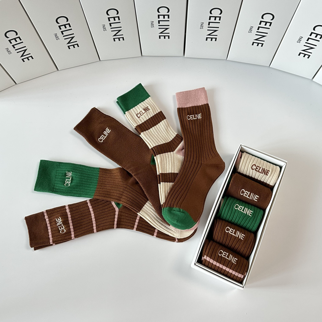 💛配专柜包装Celine（赛琳）新款双针刺绣中长款堆堆袜袜子！一盒五双，专柜同步筒袜袜子，💛大牌出街，潮