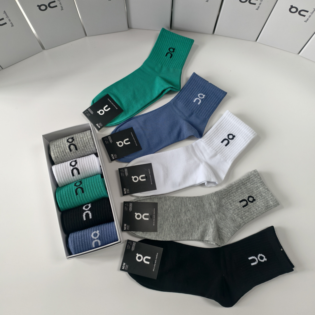 💛配包装On昂跑Cloudtilt 新款中长堆堆袜袜子！一盒五双， 专柜同步筒款袜子，💛大牌出街，潮人必