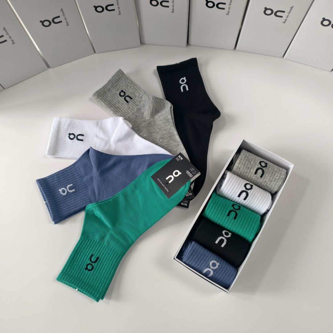 💛配包装On昂跑Cloudtilt 新款中长堆堆袜袜子！一盒五双， 专柜同步筒款袜子，💛大牌出街，潮人必