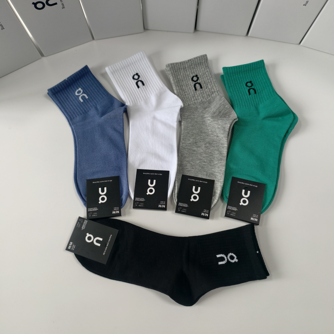 💛配包装On昂跑Cloudtilt 新款中长堆堆袜袜子！一盒五双， 专柜同步筒款袜子，💛大牌出街，潮人必