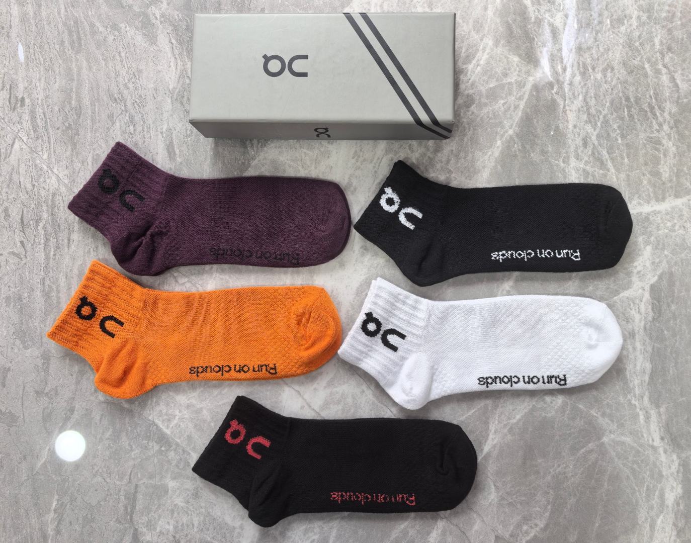💛配包装On昂跑Cloudtilt 新款中短款堆堆袜袜子！一盒五双， 专柜同步筒款袜子，💛大牌出街，潮人