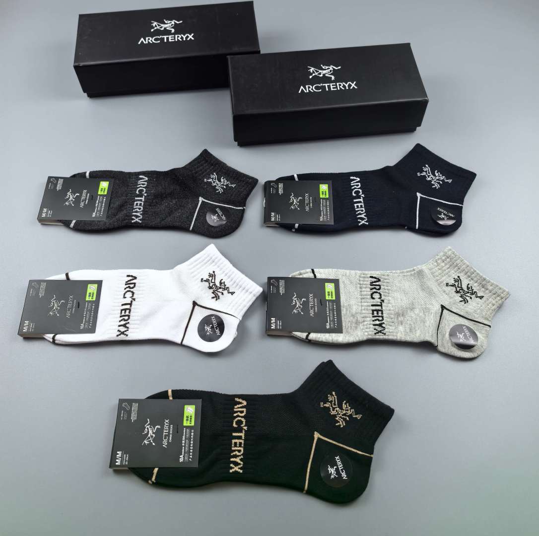 💛配专柜包装Arcteryx （始祖鸟） 新款中短款堆堆袜袜子！一盒五双，专柜同步筒袜袜子，💛大牌出街，