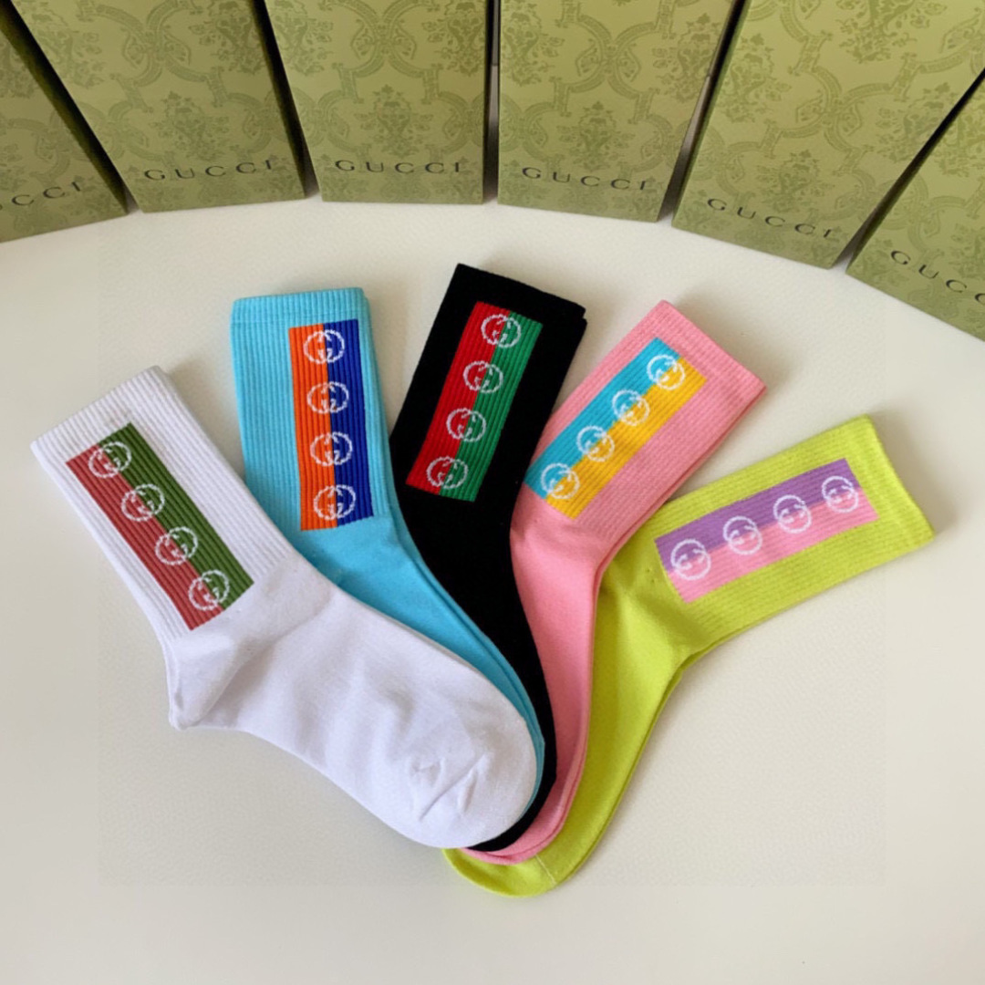 💛配包装Gucci（古驰）新款中长款堆堆袜袜子！一盒五双， 专柜同步筒款袜子，💛大牌出街，潮人必备🔥超好