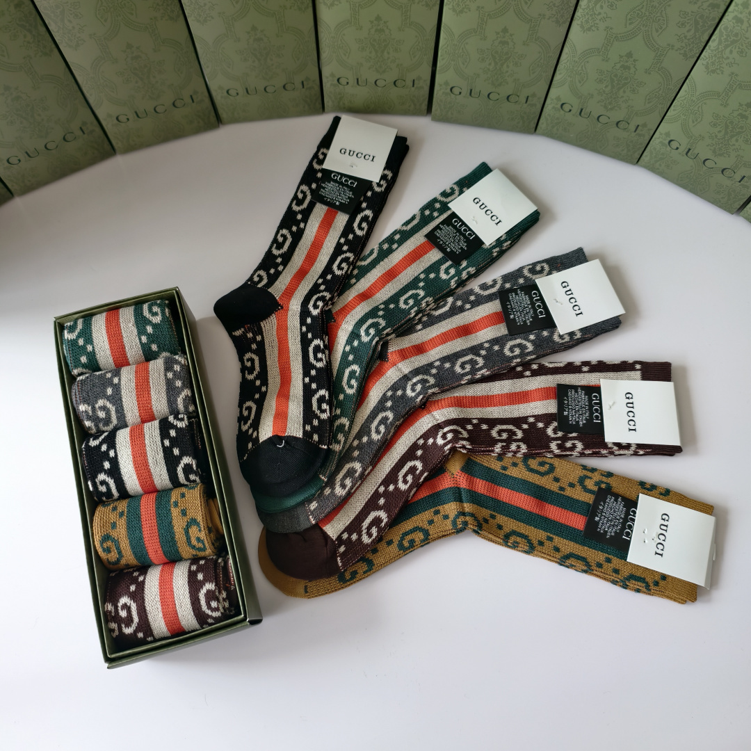 💛配包装GUCCI（古驰）新款双针经典中长款堆堆袜袜子！一盒五双， 专柜同步筒款袜子，💛大牌出街，潮人必