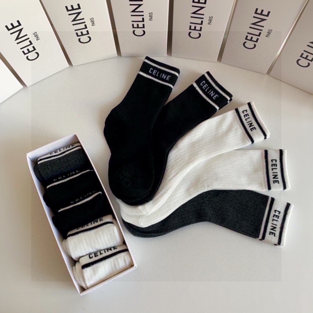 💛配专柜包装Celine（赛琳）新款暗纹中长款堆堆袜袜子！一盒五双，专柜同步筒袜袜子，💛大牌出街，潮人必