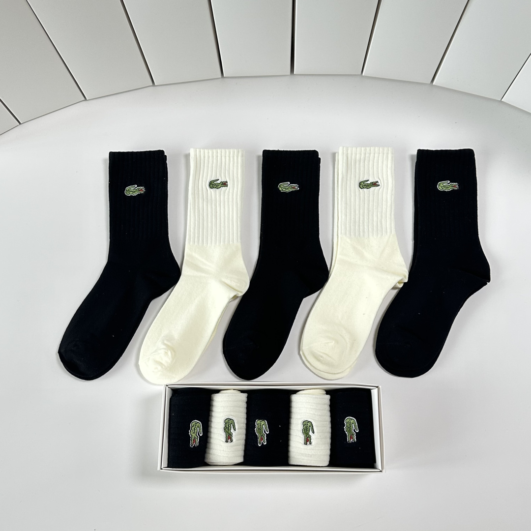💛配专柜包装LACOSTE（鳄鱼）新款羊绒中长款堆堆袜袜子！一盒五双，专柜同步筒袜袜子，💛大牌出街，潮人