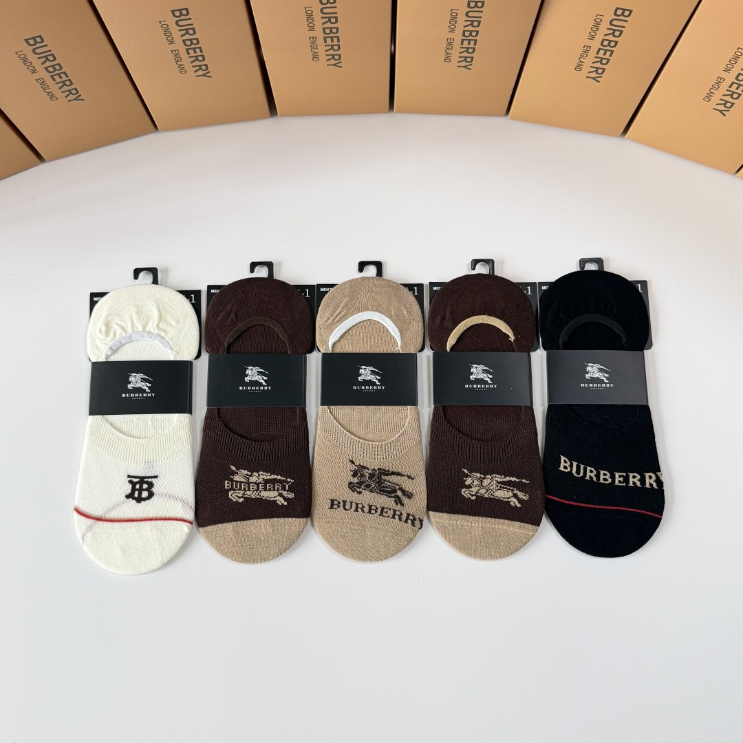 💛配包装Burberry （巴宝莉）新款经典船袜堆堆袜袜子！一盒五双， 专柜同步筒袜袜子，💛大牌出街，潮