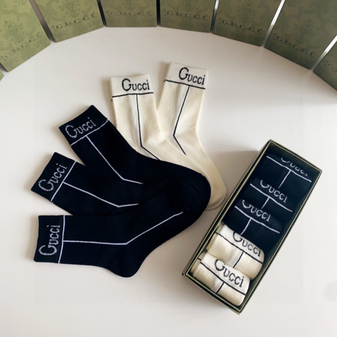 💛配专柜包装Gucci（古驰）新款中长款堆堆袜袜子！一盒五双，专柜同步筒袜袜子，大牌出街，潮人必备。超好