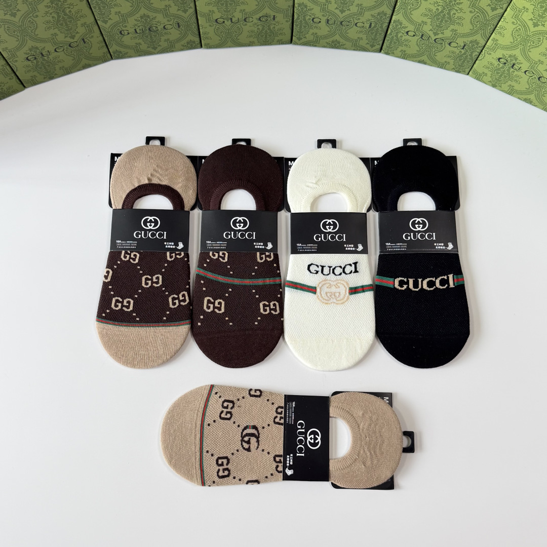 💛配专柜包装Gucci（古驰）新款船袜堆堆袜袜子！一盒五双，专柜同步筒袜袜子，💛大牌出街，潮人必备。超好