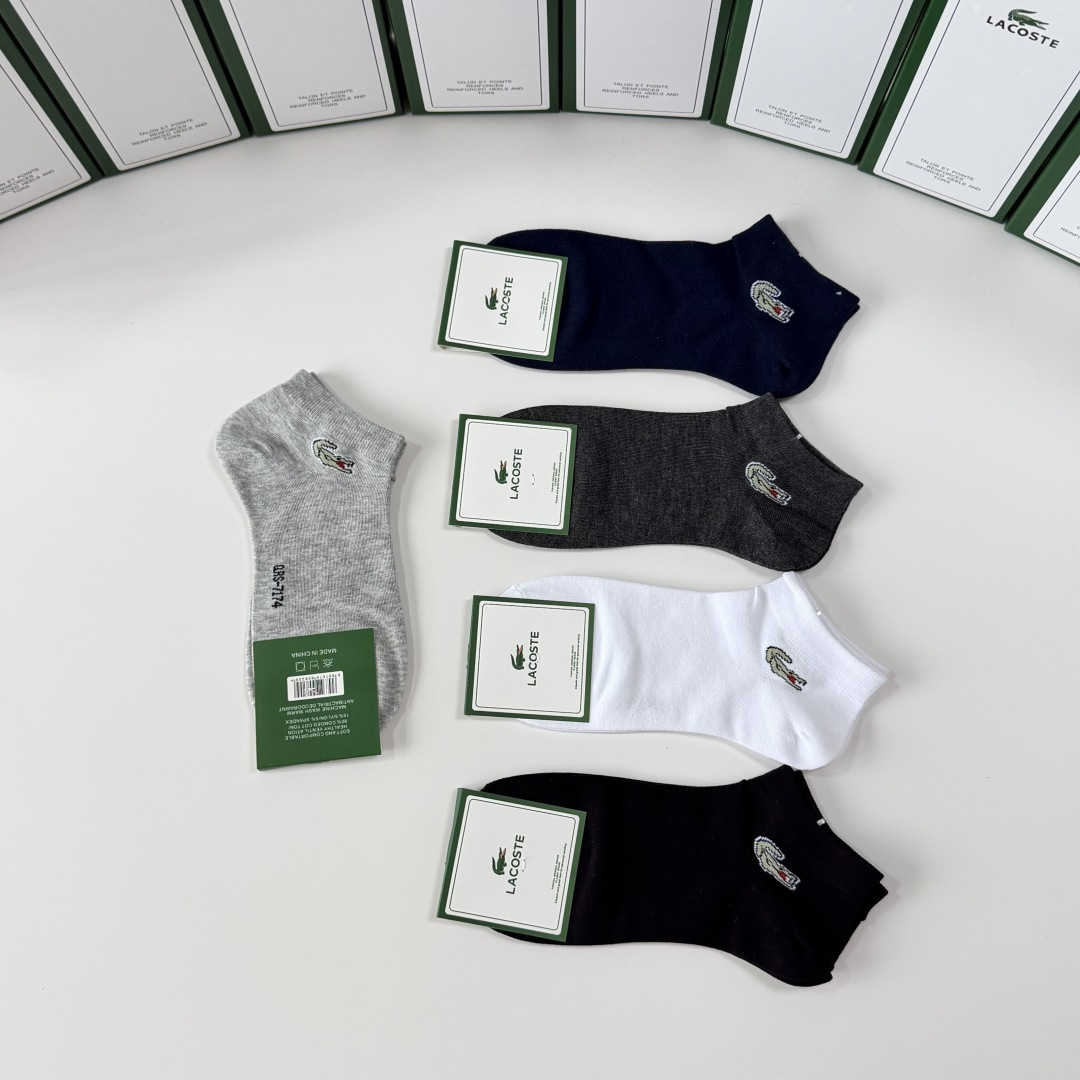 💛配专柜包装LACOSTE（鳄鱼）新款中短款堆堆袜袜子！一盒五双，专柜同步筒袜袜子，💛大牌出街，潮人必备