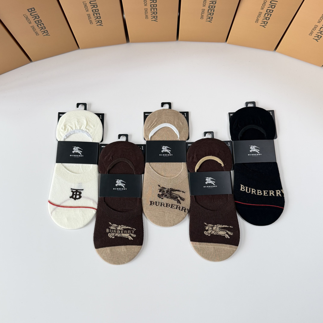 💛配包装Burberry （巴宝莉）新款经典船袜堆堆袜袜子！一盒五双， 专柜同步筒袜袜子，💛大牌出街，潮
