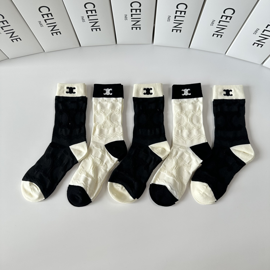 NO:813469,Specially equipped with counter packaging CELINE's new embroidered mid-length pile socks!  Five pairs in a box, synchronized tube socks at the counter, big brands going out on the street, must-have socks for fashionistas, stockings, socks, celine, celine, socks19860909特 配专柜包装 CELINE（赛琳）新款刺绣中长款堆堆袜袜子！一盒五双,专柜同步筒袜袜子,大牌出街,潮人必备超好搭袜子,丝袜,袜子,celine,celine,socks,accessory
