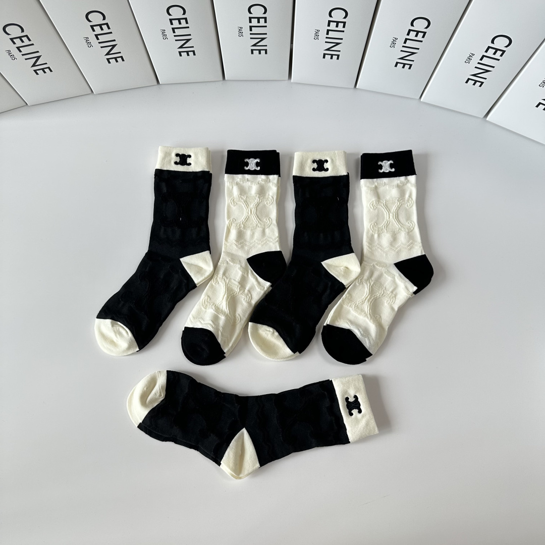 💛配专柜包装CELINE（赛琳）新款刺绣中长款堆堆袜袜子！一盒五双，专柜同步筒袜袜子，💛大牌出街，潮人必