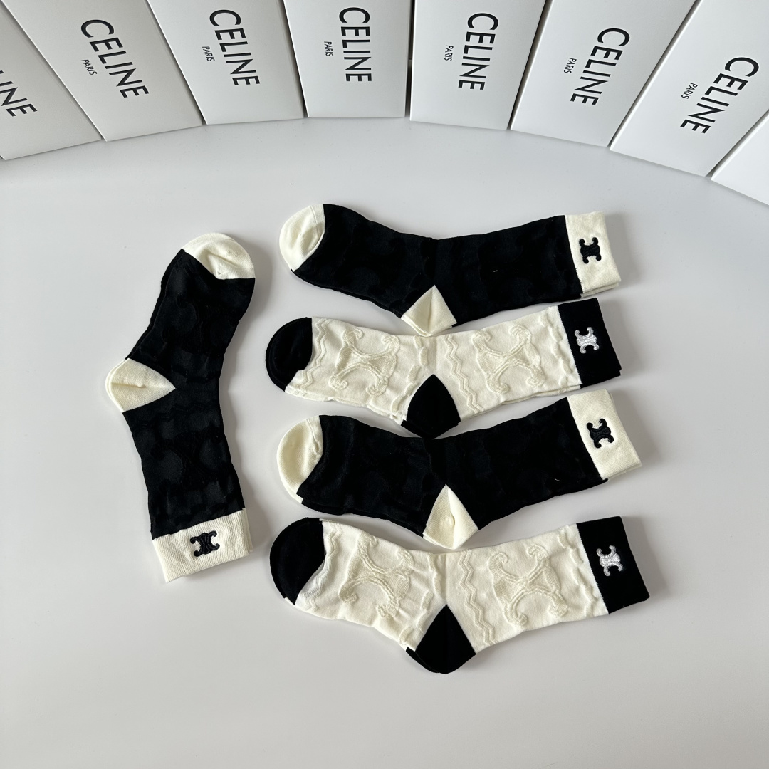 💛配专柜包装CELINE（赛琳）新款刺绣中长款堆堆袜袜子！一盒五双，专柜同步筒袜袜子，💛大牌出街，潮人必