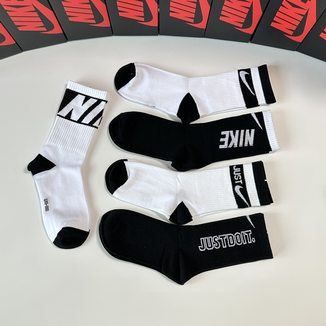 💛配包装NIKE（耐克）新款中长款堆堆袜袜子！一盒五双， 专柜同步筒款袜子，💛大牌出街，潮人必备。超好搭