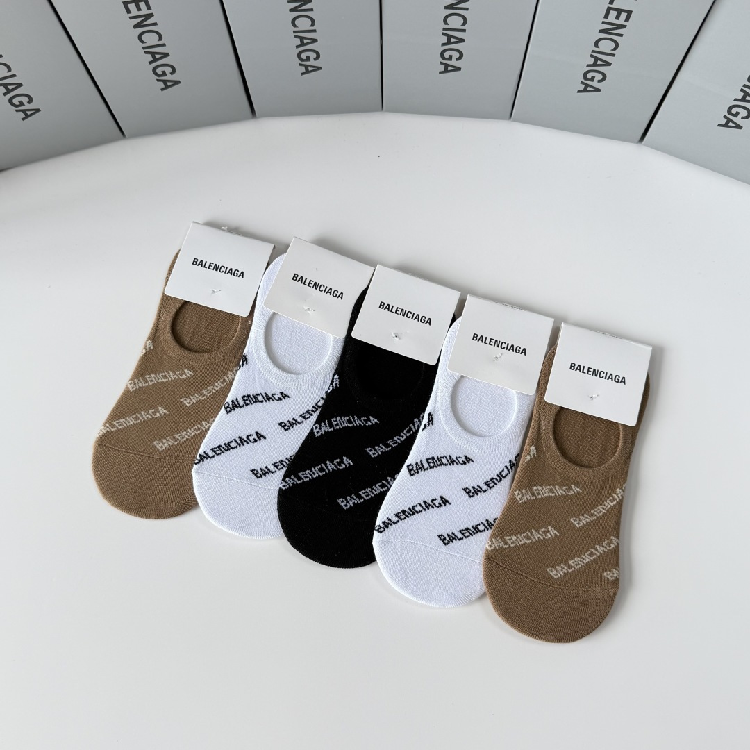 💛配专柜包装Balenciaga（巴黎世家）新款船袜隐形袜堆堆袜袜子！一盒五双，专柜同步筒袜袜子，💛大牌
