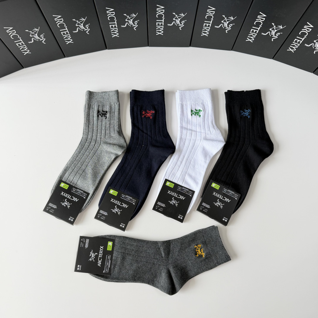 💛配专柜包装Arcteryx （始祖鸟） 新款刺绣中长款堆堆袜袜子！一盒五双，专柜同步筒袜袜子，💛大牌出