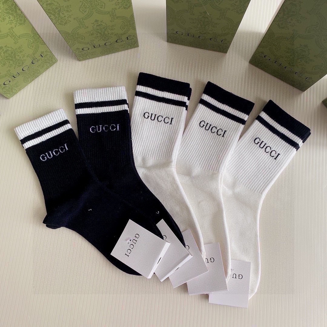 💛配专柜包装GUCCI（古驰）新款中长款堆堆袜袜子！一盒五双，专柜同步筒袜袜子，大牌出街，潮人必备。超好