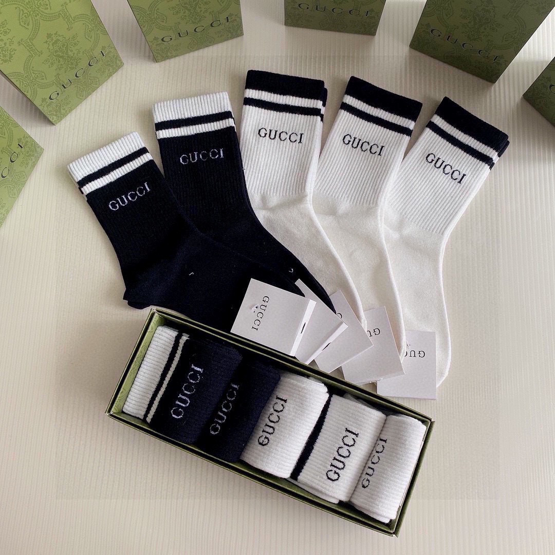 💛配专柜包装GUCCI（古驰）新款中长款堆堆袜袜子！一盒五双，专柜同步筒袜袜子，大牌出街，潮人必备。超好