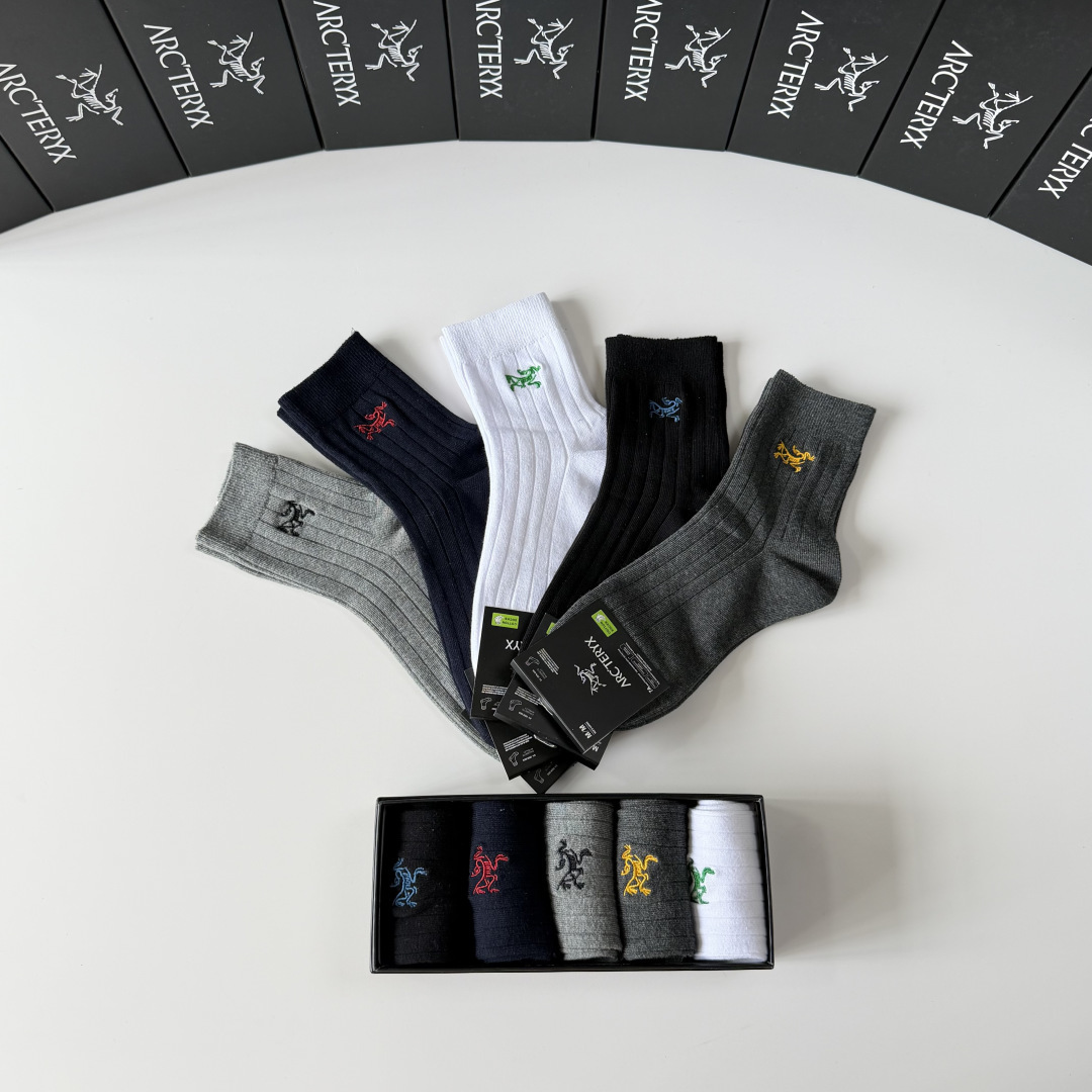 💛配专柜包装Arcteryx （始祖鸟） 新款刺绣中长款堆堆袜袜子！一盒五双，专柜同步筒袜袜子，💛大牌出