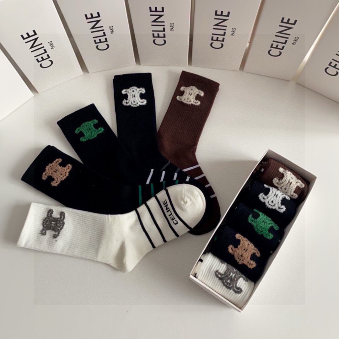 💛配包装Celine（赛琳）新款经典刺绣中长款堆堆袜袜子！一盒五双， 专柜同步筒袜袜子，💛大牌出街，潮人