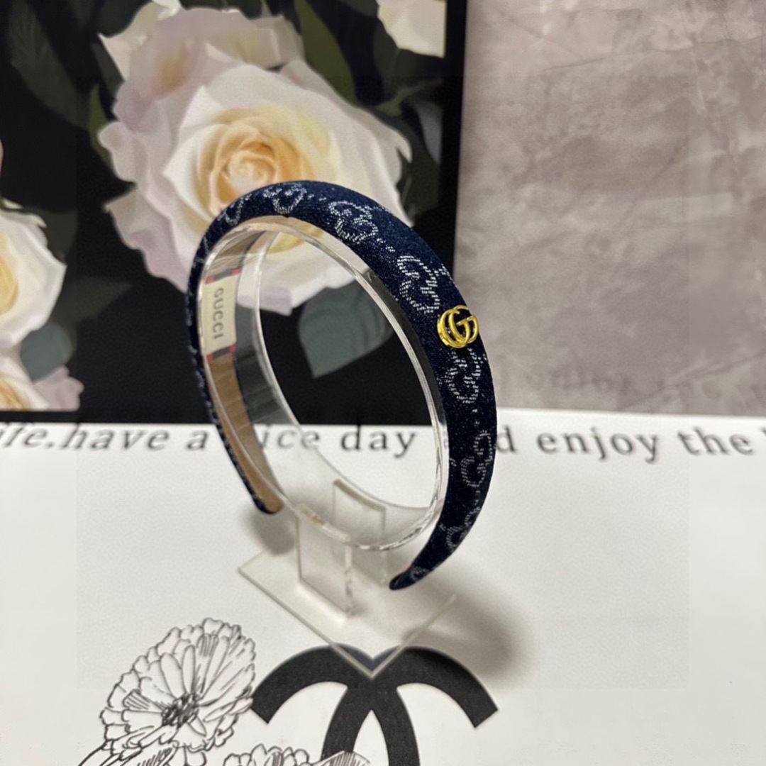 NO:881418,Specially equipped with special counter packaging. Gucci's latest presbyopia hairbands. Little fairies can get it now. Special materials. No hair. Can be salty or sweet ~ hairpins, hairpins, gucci, gucci, hairpins19860909特 配专柜包装 Gucci（古驰）最新老花发箍 小仙女快入手 特殊材质 不嘞头 可盐可甜～发夹,发夹,gucci,gucci,hairpins,accessory