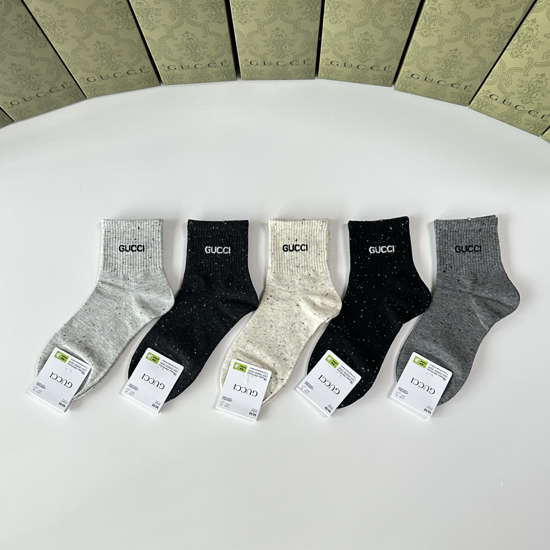 NO:880973,Specially packaged Gucci new mid-length pile socks!  Five pairs in a box, synchronized tube socks at the counter, big brands out on the street, must-have socks for fashionistas, stockings, socks, gucci, gucci, socks19860909特配包装 Gucci（古驰）新款中长款堆堆袜袜子！一盒五双, 专柜同步筒款袜子,大牌出街,潮人必备超好搭袜子,丝袜,袜子,gucci,gucci,socks,accessory