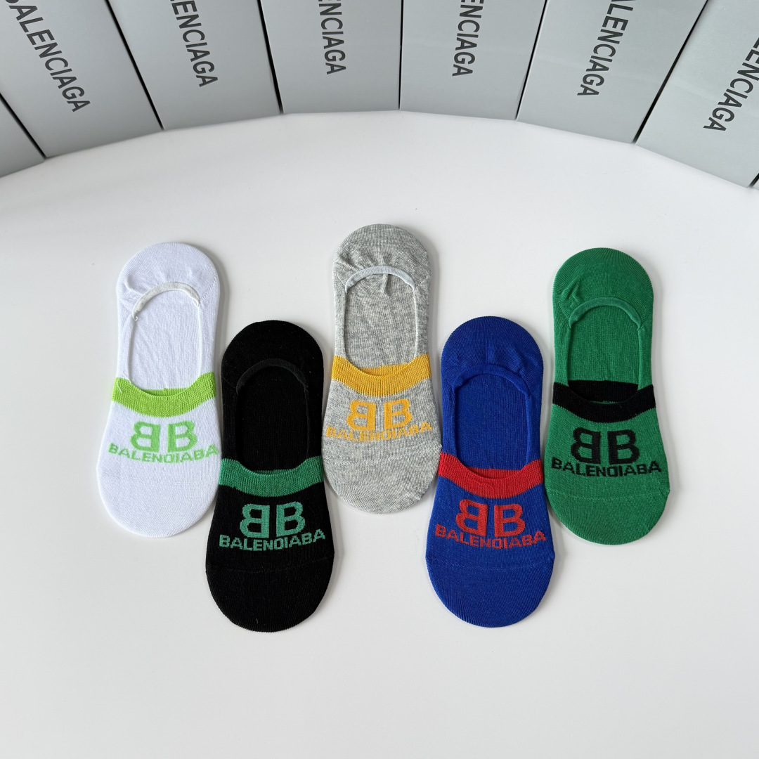 💛配专柜包装 Balenciaga（巴黎世家）新款船袜隐形袜堆堆袜袜子！一盒五双，专柜同步筒袜袜子，💛大牌出街，潮人必备