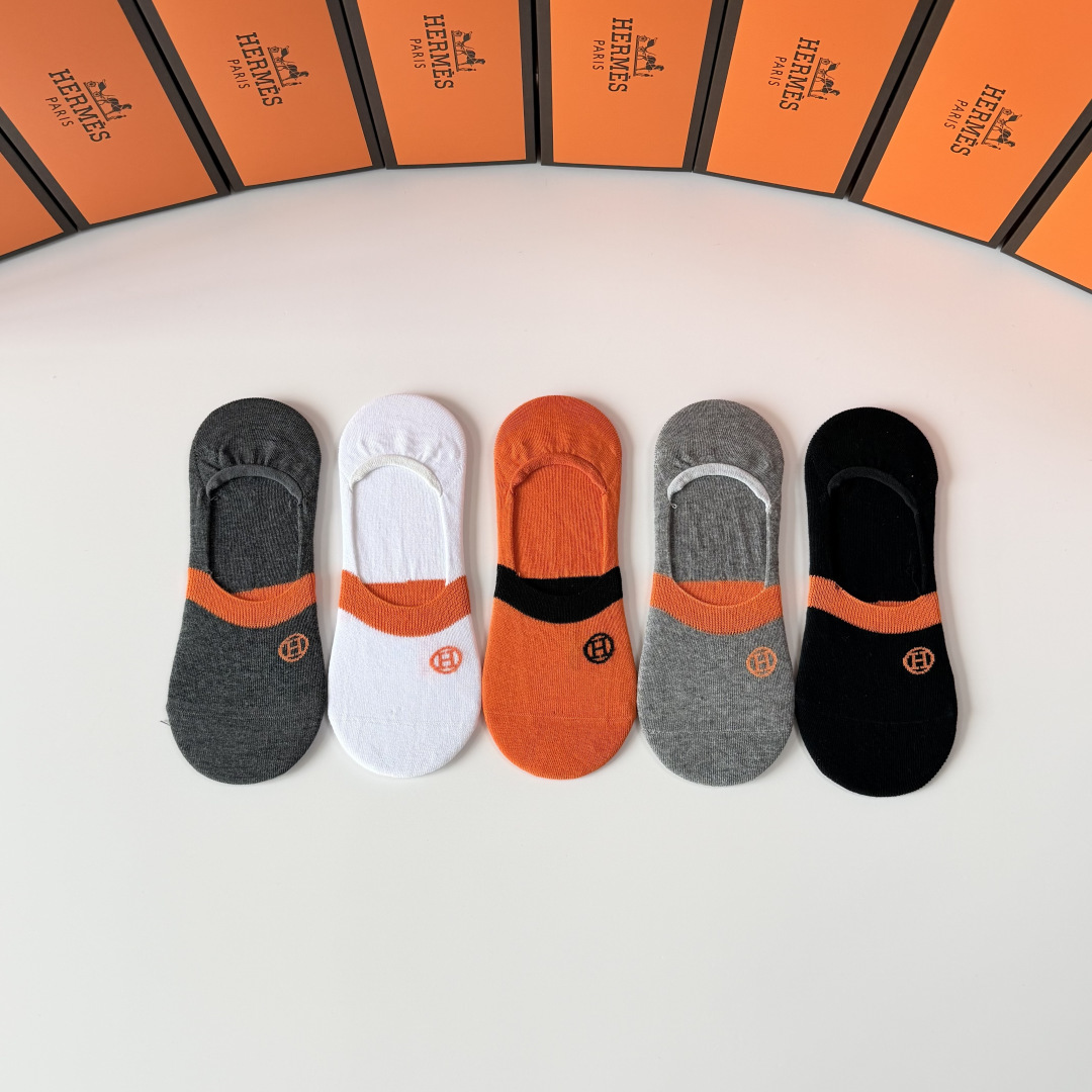 NO:919813,Specially equipped with counter packaging, Hermes' new boat socks, invisible socks and piles of socks!  Five pairs in a box, counter-synchronized tube socks, big brands out on the street, a must-have for fashionistas, super easy to match. Socks, stockings, socks, hermes, hermes, socks19860909特 配专柜包装 Hermes（爱马仕）新款船袜隐形袜堆堆袜袜子！一盒五双,专柜同步筒袜袜子,大牌出街,潮人必备超好搭.袜子,丝袜,袜子,hermes,hermes,socks,accessory