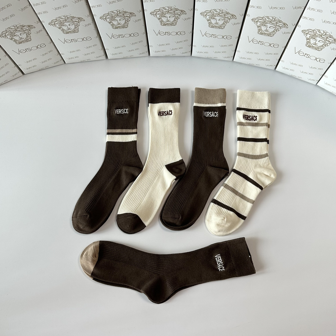 💛配专柜包装 VERSACE（范思哲） 新款双针刺绣中长款堆堆袜袜子！一盒五双，专柜同步筒袜袜子，💛大牌出街，潮人必备。
