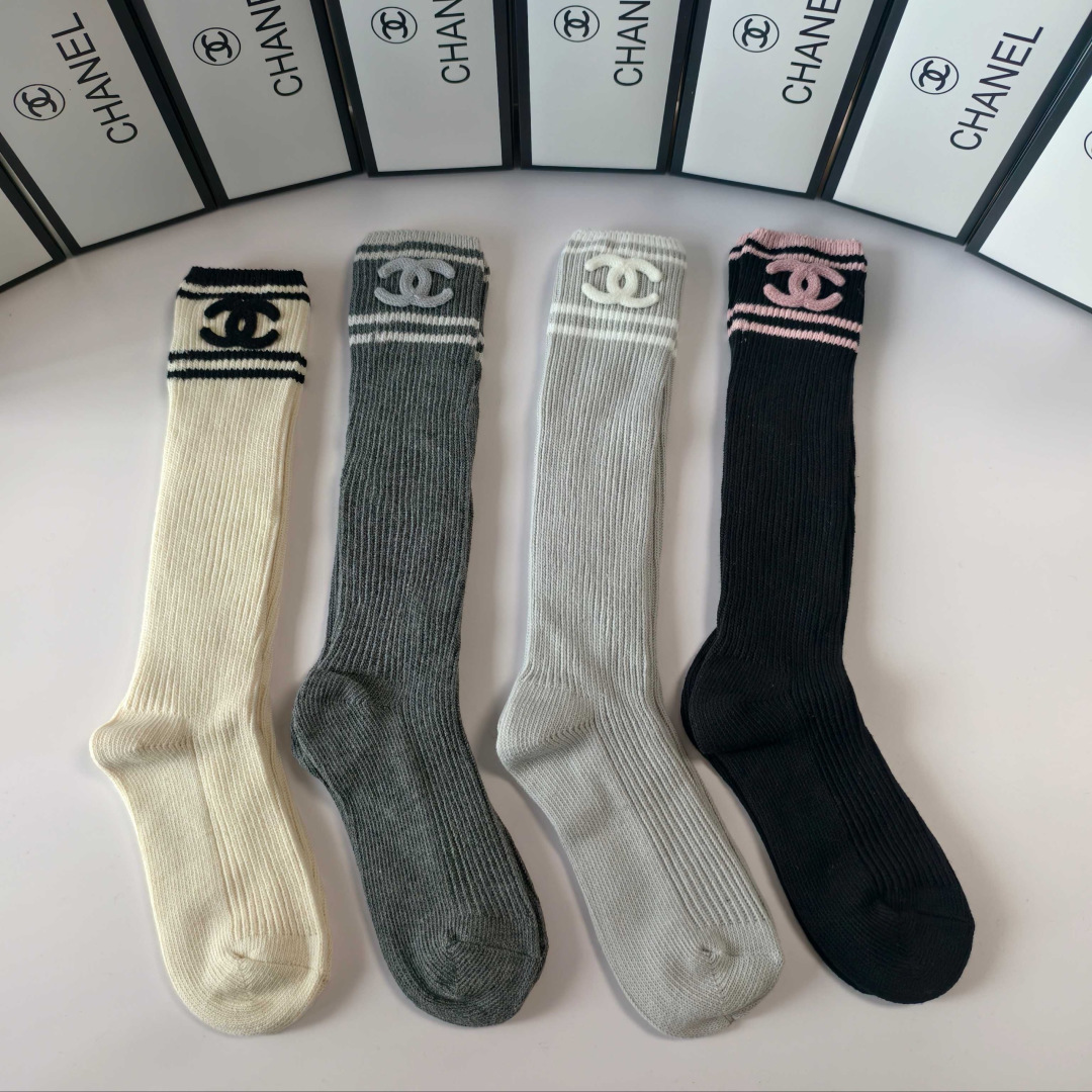 💛配包装 Chanel (香奈儿) 爆款出货 官网新款双针羊绒长袜堆堆袜袜子🧦!一盒一双,专柜同步筒袜袜子,💛大牌出街, 💛配包装 Chanel (香奈儿) 爆款出货 官网新款双针羊绒长袜堆堆袜袜子🧦!一盒一双,专柜同步筒袜袜子,💛大牌出街,