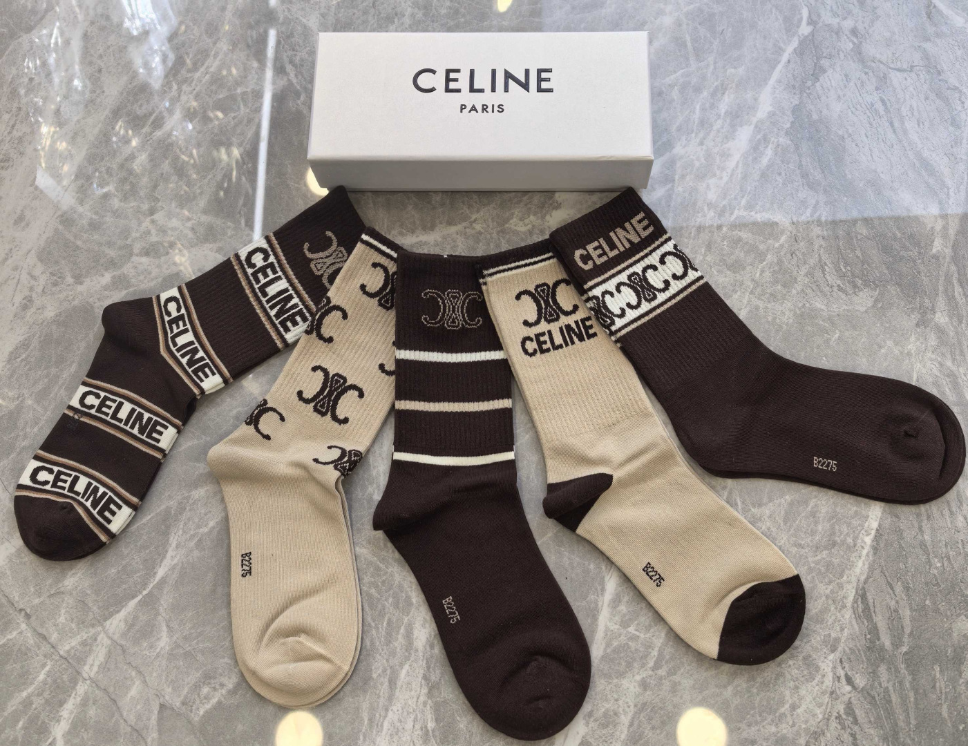 💛配专柜包装 CELINE（赛琳）新款中长筒袜堆堆袜袜子！一盒五双，专柜同步筒袜袜子，💛大牌出街，潮人必备。超好搭