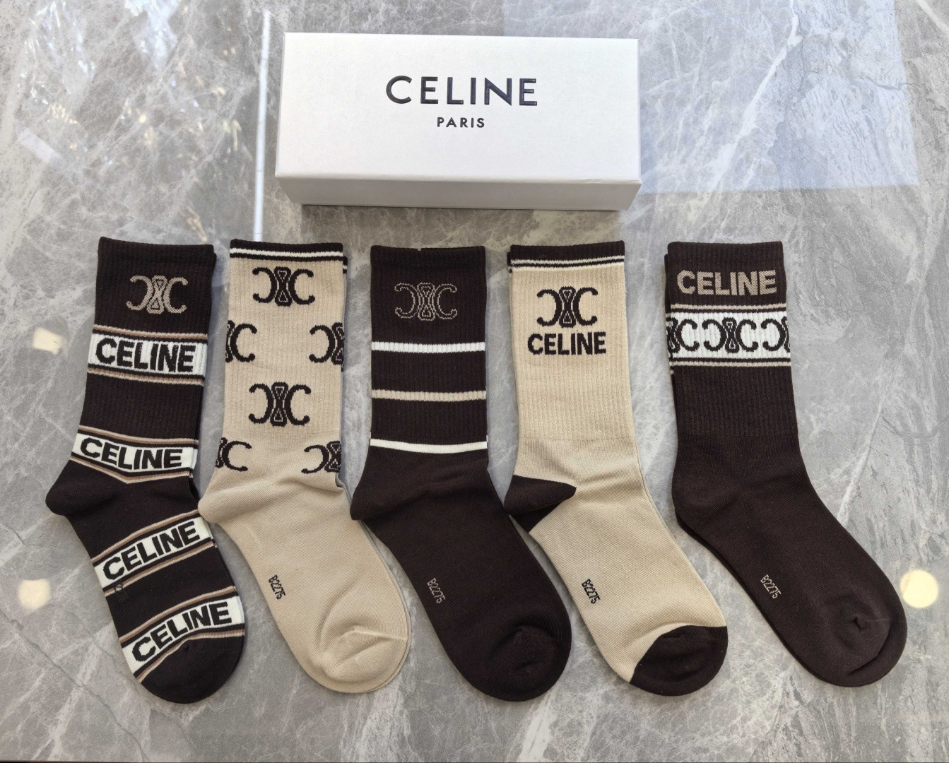 💛配专柜包装 CELINE（赛琳）新款中长筒袜堆堆袜袜子！一盒五双，专柜同步筒袜袜子，💛大牌出街，潮人必备。超好搭