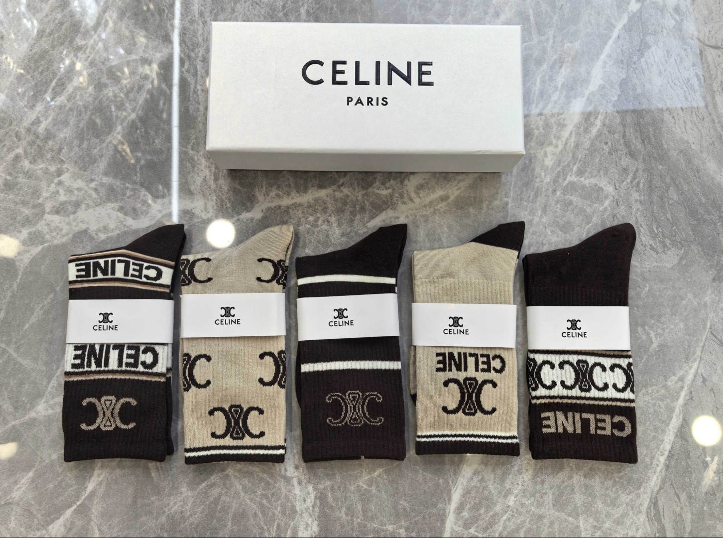 💛配专柜包装 CELINE（赛琳）新款中长筒袜堆堆袜袜子！一盒五双，专柜同步筒袜袜子，💛大牌出街，潮人必备。超好搭