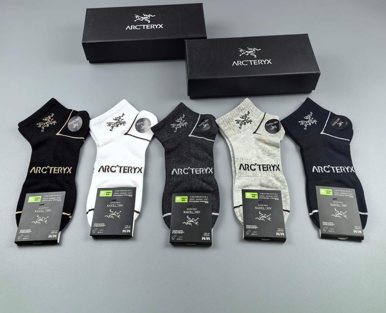 💛配专柜包装 Arcteryx （始祖鸟） 新款中短款堆堆袜袜子！一盒五双，专柜同步筒袜袜子，💛大牌出街，潮人必备。超好
