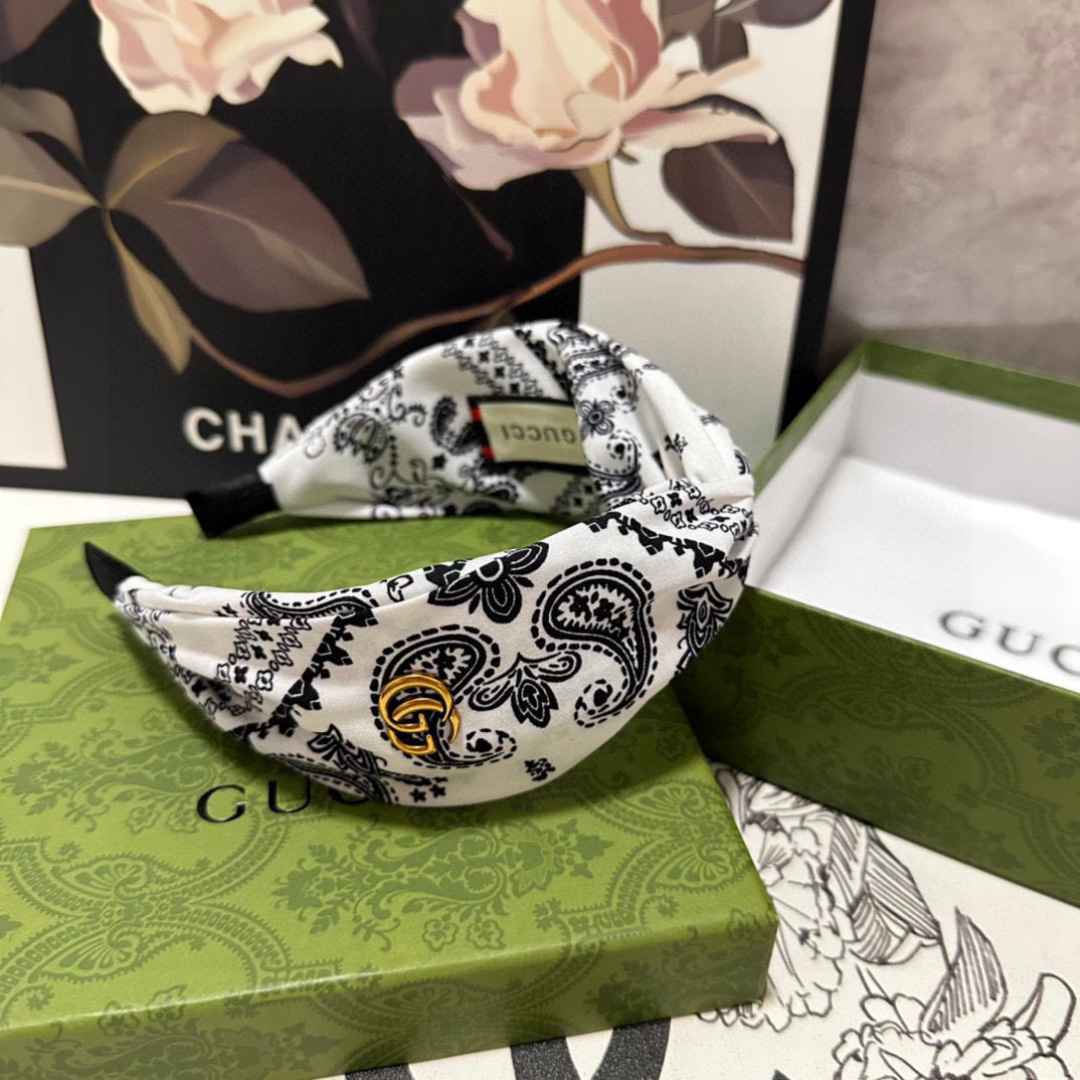 NO:941301,Specially equipped with counter packaging. GUCCI's latest cashew flower series of headbands. Little fairies can buy them. Special material. No hair. Can be salty or sweet ~ hairpins, hairpins, gucci, gucci, hairpins19860909特 配专柜包装 GUCCI（古驰）最新腰果花系列发箍 小仙女入手 特殊材质 不嘞头 可盐可甜～发夹,发夹,gucci,gucci,hairpins,accessory