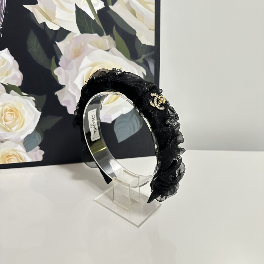 NO:941414,Specially equipped with counter packaging, Chanel's latest gauze headband, little fairies can get it now. Special material, no hair, salty or sweet ~ hairpins, hairpins, chanel, chanel, hairpins19860909特 配专柜包装 Chanel（香奈儿）最新纱面发箍 小仙女快入手 特殊材质 不嘞头 可盐可甜～发夹,发夹,chanel,chanel,hairpins,accessory