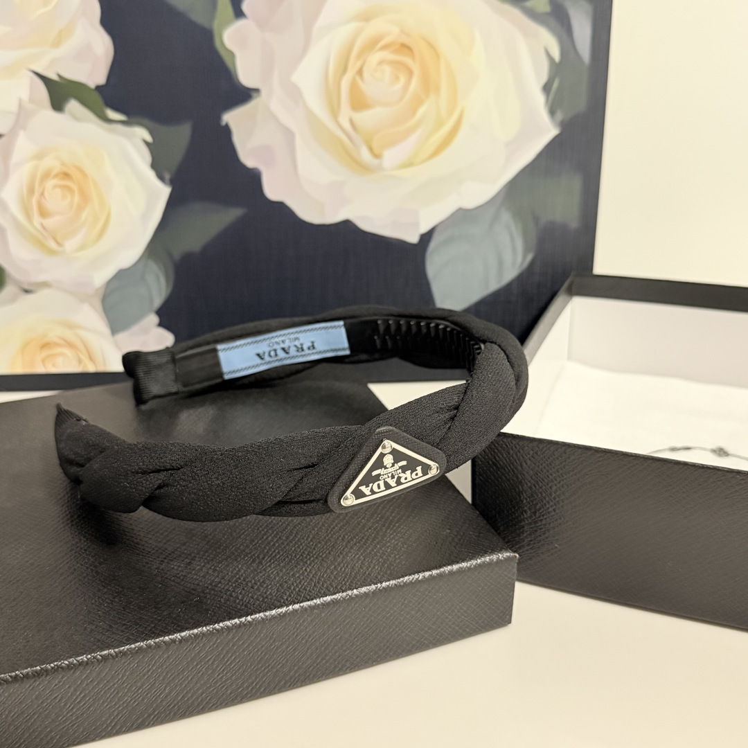 Prada-Brillen. Spezielle Thekenverpackung — photo 8