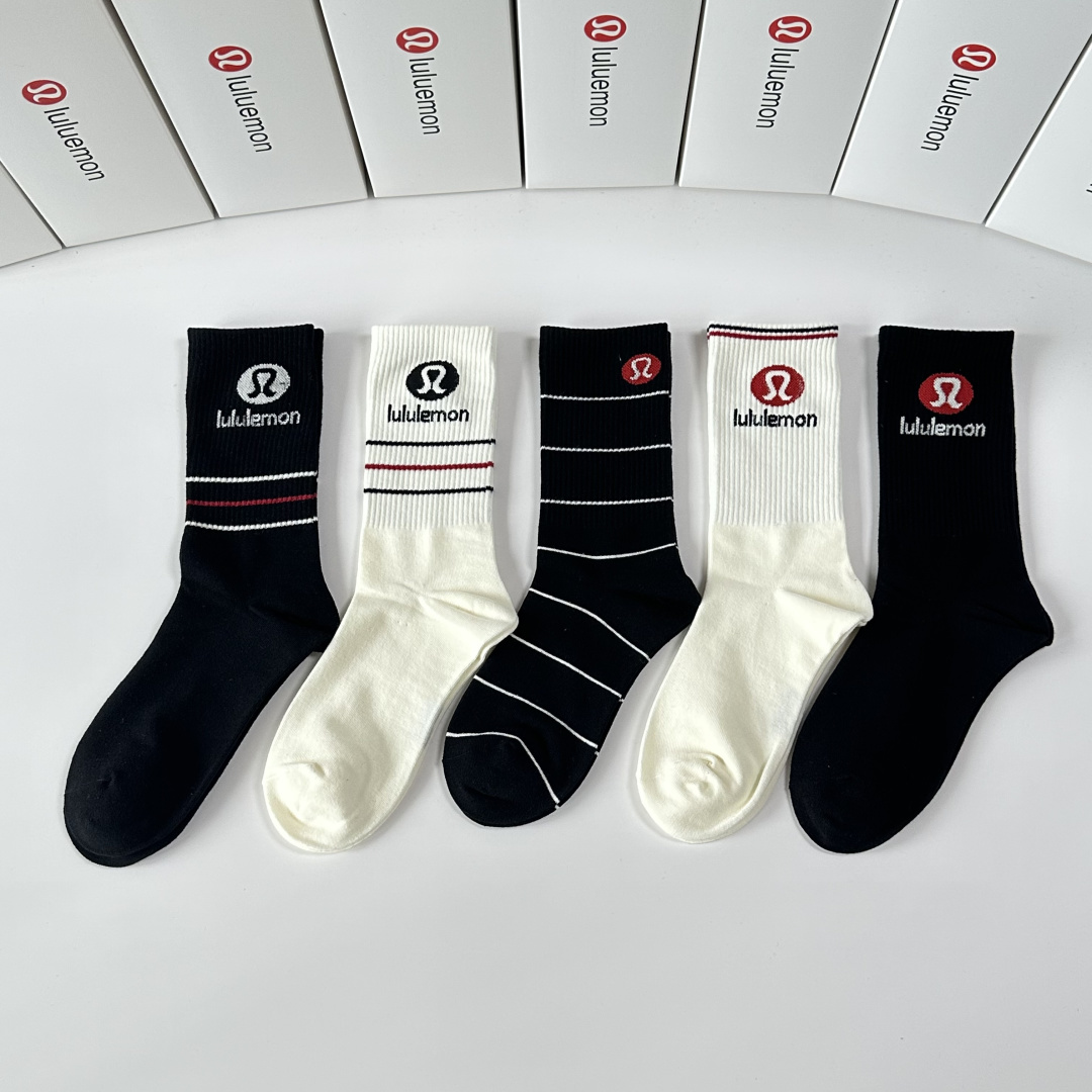 💛配包装 lululemon 新款中长款堆堆袜袜子！一盒五双， 专柜同步筒款袜子，💛大牌出街，潮人必备。超好搭